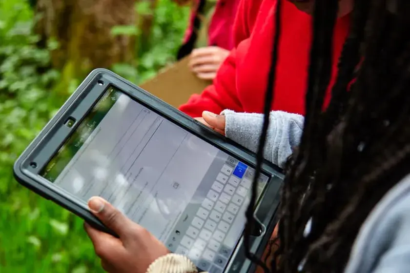 Using a tablet to observe nature